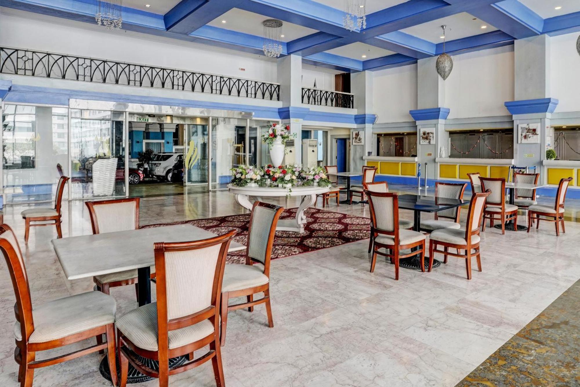 Townhouse 809 Royal Palms Hotel - Rose Collection Мумбаи Экстерьер фото